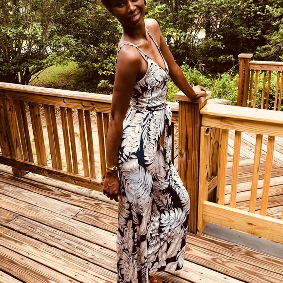 Navy and White Print Jumpsuit - Picture 6 of 8